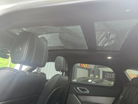 Land Rover Range Rover Velar R-DYNAMIC SE 9