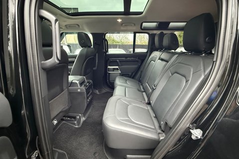 Land Rover Defender 110 110 XS EDITION D250 3.0 LITRE MHEV - BLACK PACK -SIDE STEPS -PAN ROOF  29