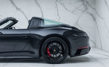 Porsche 911 Targa 4 GTS (992) 35