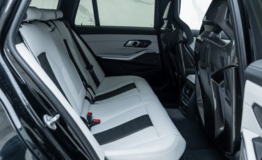 BMW M3 COMPETITION M XDRIVE TOURING 25