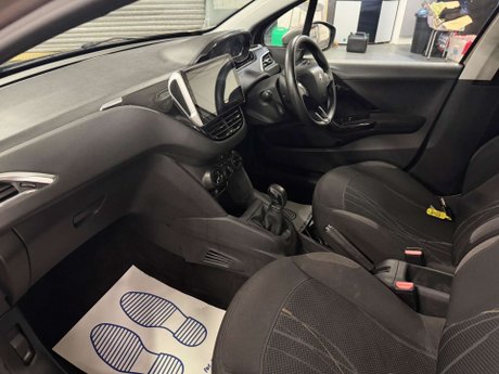 Peugeot 208 1.4 HDi Active Euro 5 5dr 29