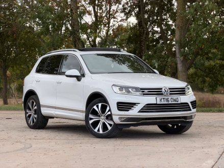 Volkswagen Touareg 3.0 Touareg V6 R-Line TDI BlueMotion Technology Auto 4WD 5dr