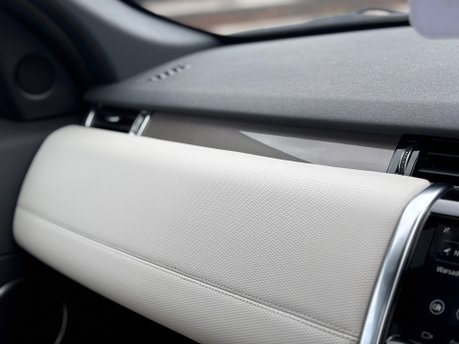 Land Rover Discovery Sport 2.0 D180 MHEV R-Dynamic SE SUV 5dr Diesel Auto 4WD Euro 6 (s/s) (180 ps) 30