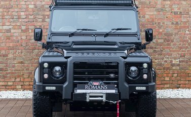 Land Rover Defender 90 Urban Truck 4