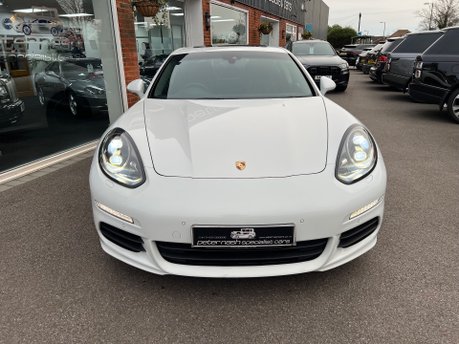 Porsche Panamera 3.0D V6 Hatchback 5dr Diesel TiptronicS Euro 5 (s/s) (300 ps) 10