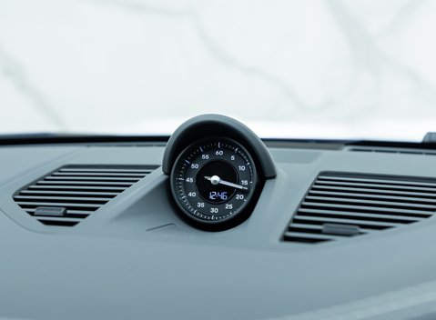 Porsche 911 Carrera GTS (992) 25
