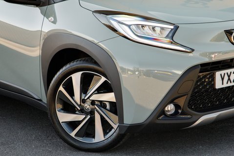 Toyota Aygo X VVT-I EXCLUSIVE 11