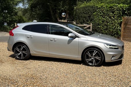 Volvo V40 T3 R-DESIGN EDITION 15