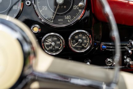 Mercedes-Benz SL 190SL CONCOURS RESTORED 17