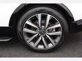 Land Rover Discovery 3.0 Discovery R-Dynamic SE D MHEV Auto 4WD 5dr 68