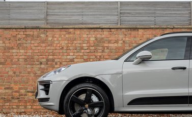 Porsche Macan Turbo 28