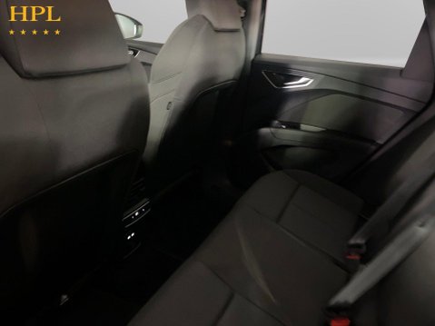 Audi Q4 35 Sport SUV 5dr Electric Auto 55kWh (170 ps) Air Con 19