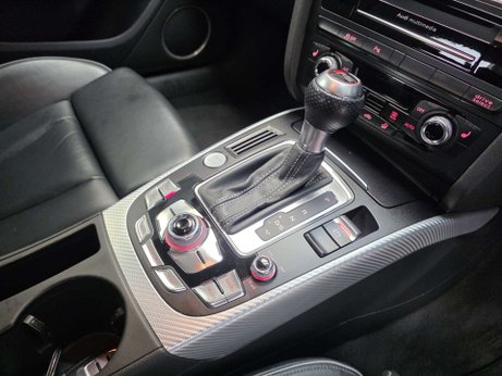 Audi RS4 4.2 FSI V8 Estate 5dr Petrol S Tronic quattro Euro 5 (450 ps) 6
