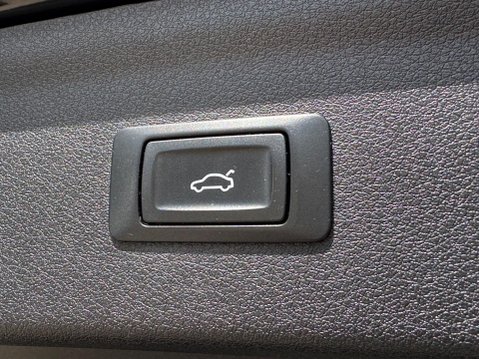 Audi Q3 2.0 TDI S line Plus quattro Euro 6 (s/s) 5dr 32