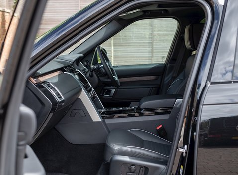 Land Rover Discovery Td6 HSE Luxury 18