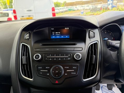 Ford Focus 1.5 TDCi Zetec Euro 6 (s/s) 5dr 27