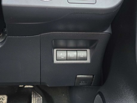 Toyota Yaris 1.5 VVT-h Icon Tech Hatchback 5dr Petrol Hybrid E-CVT Euro 6 (s/s) (100 ps) 22