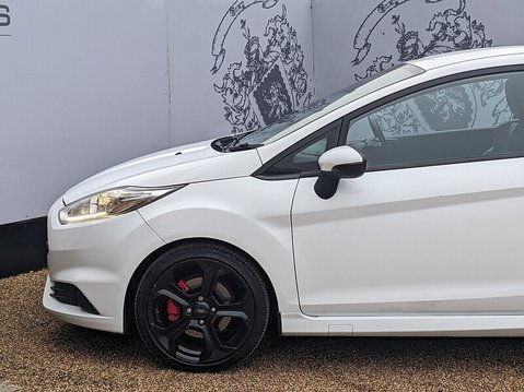 Ford Fiesta ST-3 5