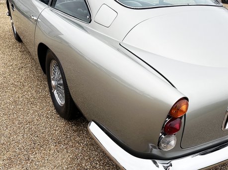 Aston Martin DB5 Superleggera 23