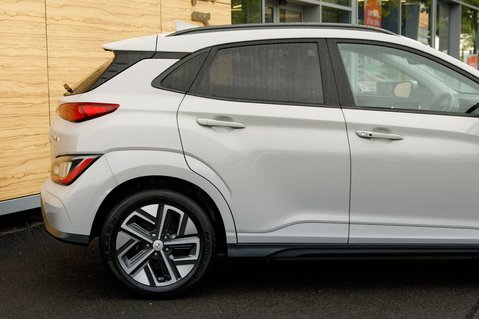 Hyundai KONA ULTIMATE 8