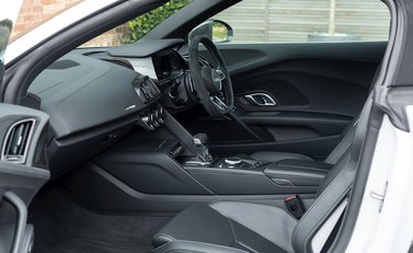 Audi R8 V10 Plus Spyder 15