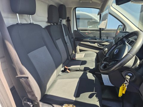 Ford Transit Custom 320 BASE P/V L2 H2 10