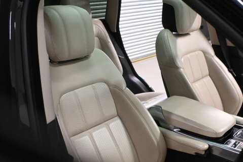 Land Rover Range Rover Sport 3.0 Range Rover Sport HSE Silver D MHEV Auto 4WD 5dr 5