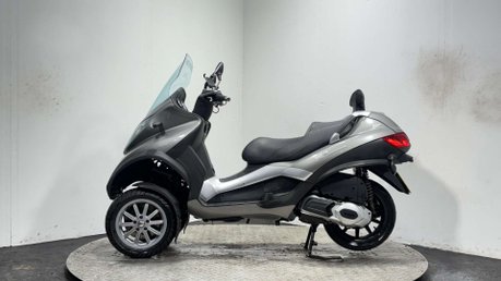 Piaggio MP3 LT, 2011, 32K, 300CC, RUNNING 3-WHEELER, SPARES/REPAIR/PROJECT 4