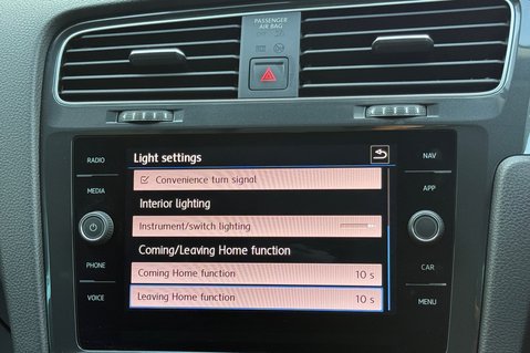 Volkswagen Golf MATCH TDI DSG - VAT Q - APPLE CAR PLAY -ADAPTIVE CRUISE -ROOFBARS 48