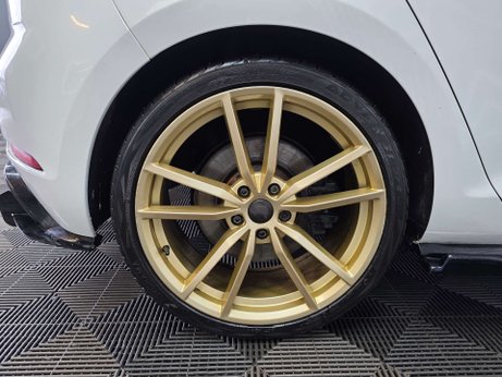 Volkswagen Golf 2.0 TSI R Hatchback 5dr Petrol DSG 4Motion Euro 6 (s/s) (310 ps) 25