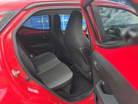 Toyota Aygo 1.0 VVT-i x-trend Funroof 5dr Petrol x-shift Euro 6 (71 ps) 31