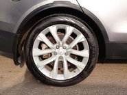 Land Rover Discovery 3.0 Discovery SE D MHEV Auto 4WD 5
