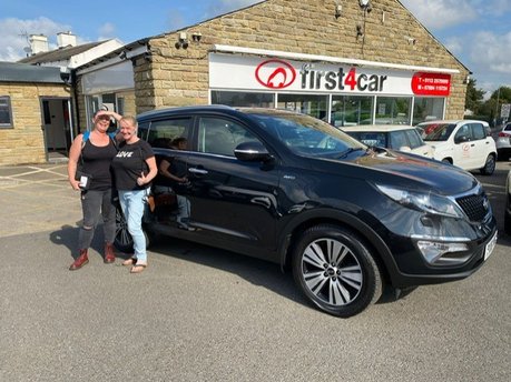 Friends Kimberley and Debbie