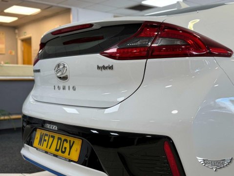 Hyundai IONIQ 1.6 h-GDi Premium DCT Euro 6 (s/s) 5dr 17