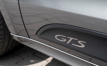 Porsche Macan GTS 25