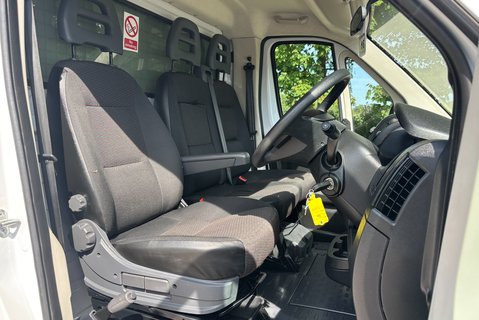 Peugeot Boxer 335 L3 140 ps Drop & Go AKFS Lo Loader - Air Con & Sat Nav 4