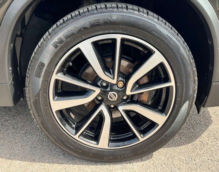 Nissan X-Trail 1.3 X-Trail Tekna DiG-T Semi-Auto 5dr 15