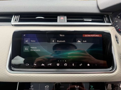 Land Rover Range Rover Velar 2.0 Range Rover Velar R-Dynamic SE D240 Auto 4WD 5dr 40