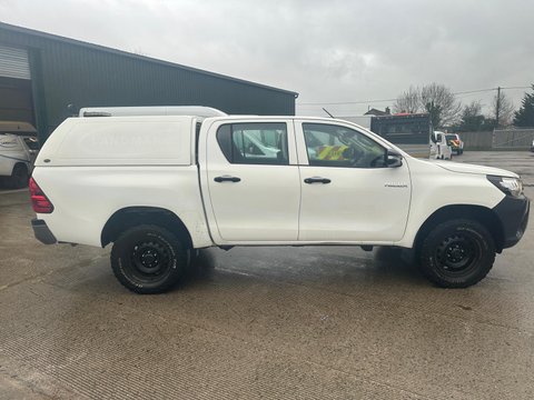 Toyota Hilux ACTIVE 4WD D-4D DCB 5