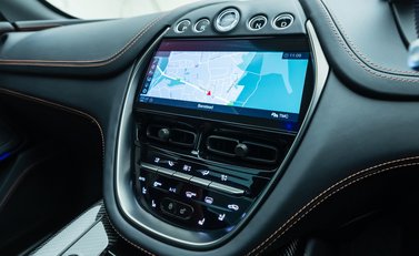 Aston Martin DBX 707 23