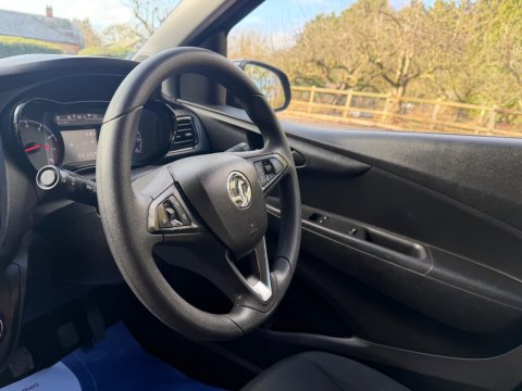Vauxhall Viva 1.0i SE Euro 6 5dr (a/c) 28