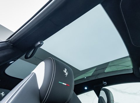 Ferrari GTC4 Lusso V12 15
