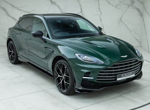 Aston Martin DBX 707 8
