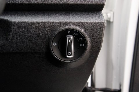 Volkswagen T-Roc SE TSI 15