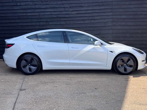 Tesla Model 3 Model 3 Long Range AWD 4WD 4dr 19