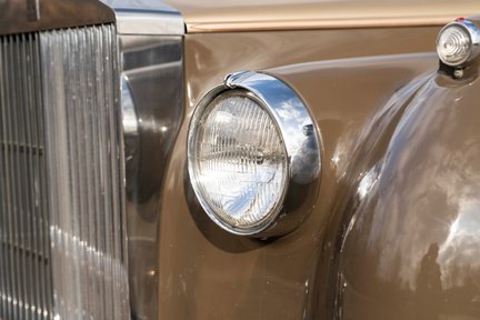 Rolls-Royce Silver Cloud II 10