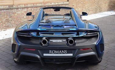 McLaren 675 LT Spider 38