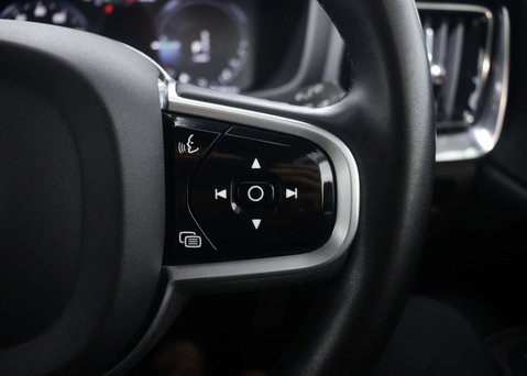 Volvo V60 2.0 V60 R-Design T6 Recharge AWD Auto 4WD 5dr 37