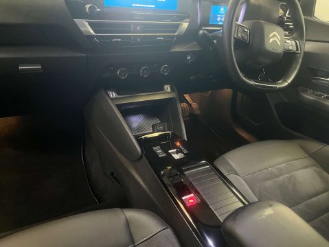 Citroen C4 X e-C4 X Shine + 4dr 30