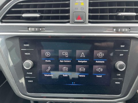 Volkswagen Tiguan Allspace 2.0 TDI SEL Euro 6 (s/s) 5dr 26
